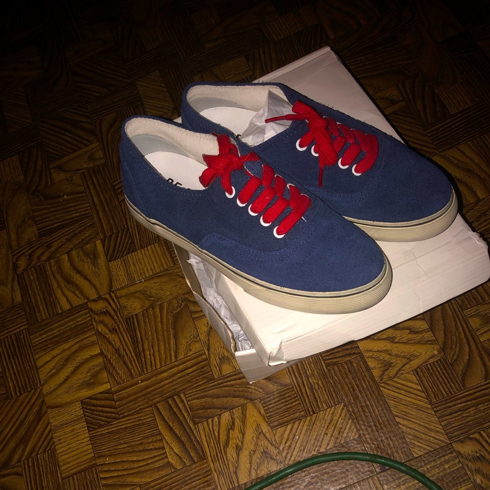 NIB Re/Done Women’s  70’s Canvas Low Top Skate Sneakers Navy Size 40